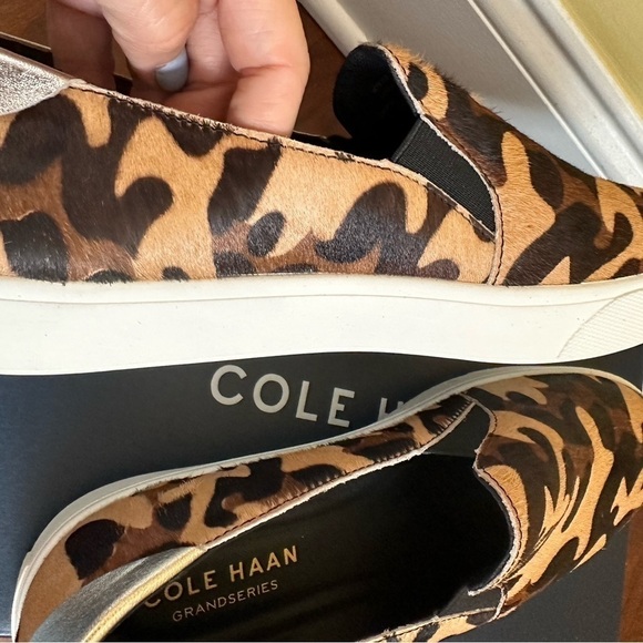 NIB ColeHaan Olson Sneaker in Camouflage calf hair leopard size 7.5 - Picture 4 of 6